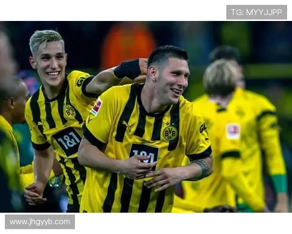 德甲转会窗口关闭在即，多支球队争抢新星球员的竞争走势分析