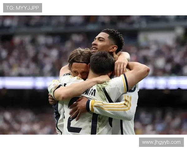 西甲联赛最新动态：巴萨逆转取胜，皇马状态稳健，争冠形势趋于紧张