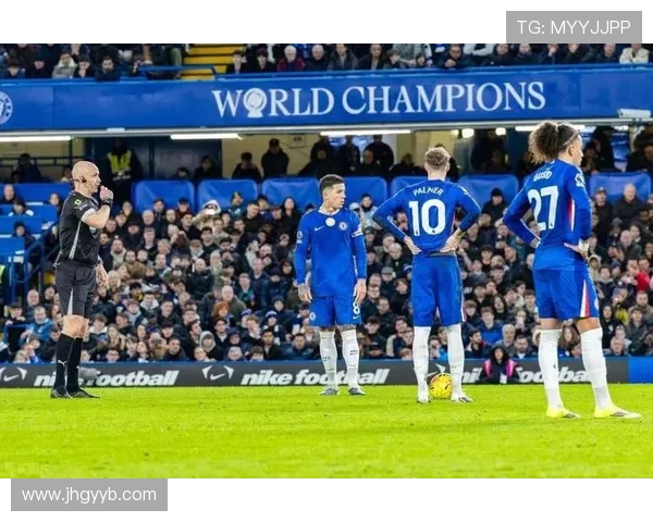 切尔西多线作战下阵容轮换影响默契，当前阶段表现稳定性面临考验