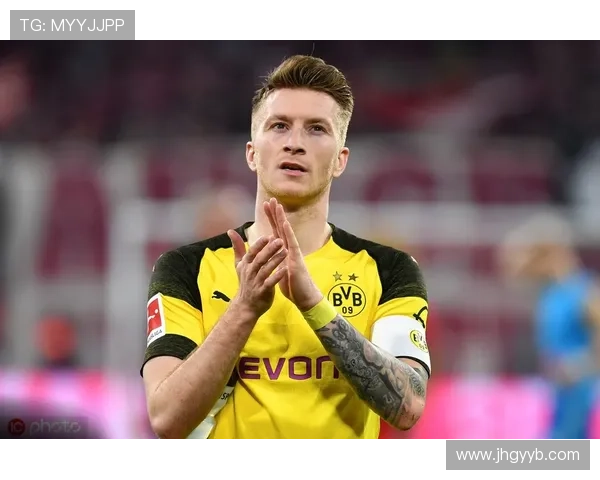 本泽马与劳塔罗·马丁内斯对比分析:全能中锋与机会主义者的角色差异 本泽马与劳塔罗·马丁内斯对比分析:全能中锋与机会主义者的角色差异